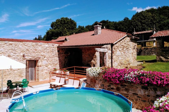 Exterior Casa do Campo con piscina